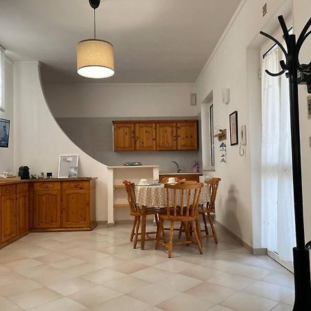 Acquamarina, Monolocale In Villa Taranto Exterior foto