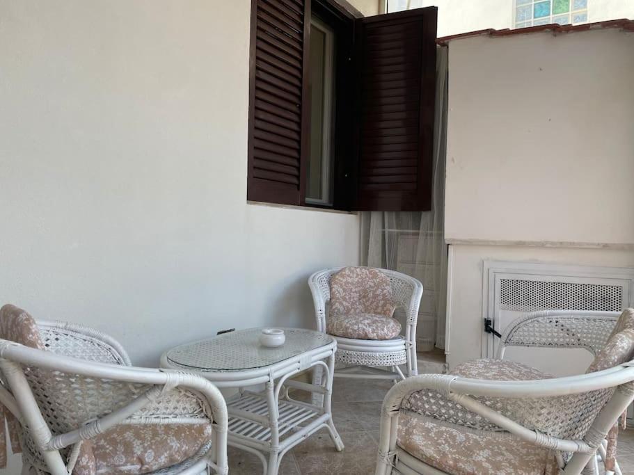 Acquamarina, Monolocale In Villa Taranto Exterior foto